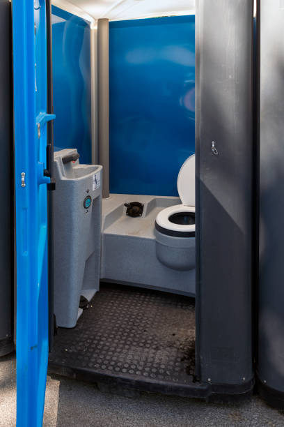 Portable Toilet Options We Offer in Minerva, OH